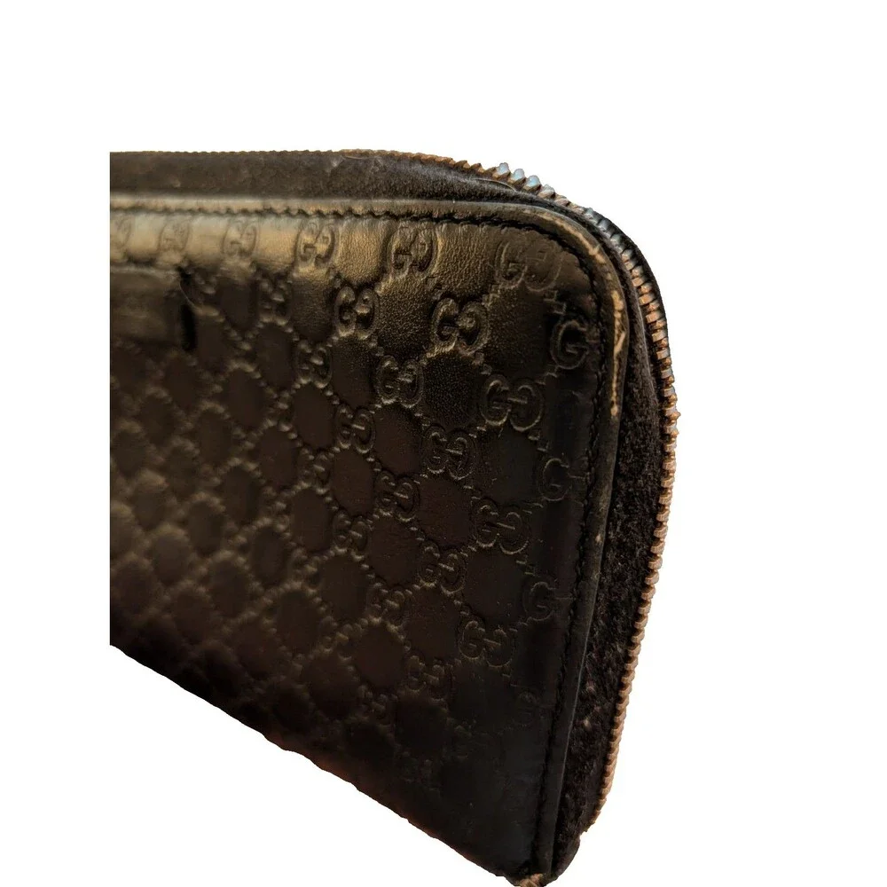 GUCCI Round Zip Micro Guccissima Wallet